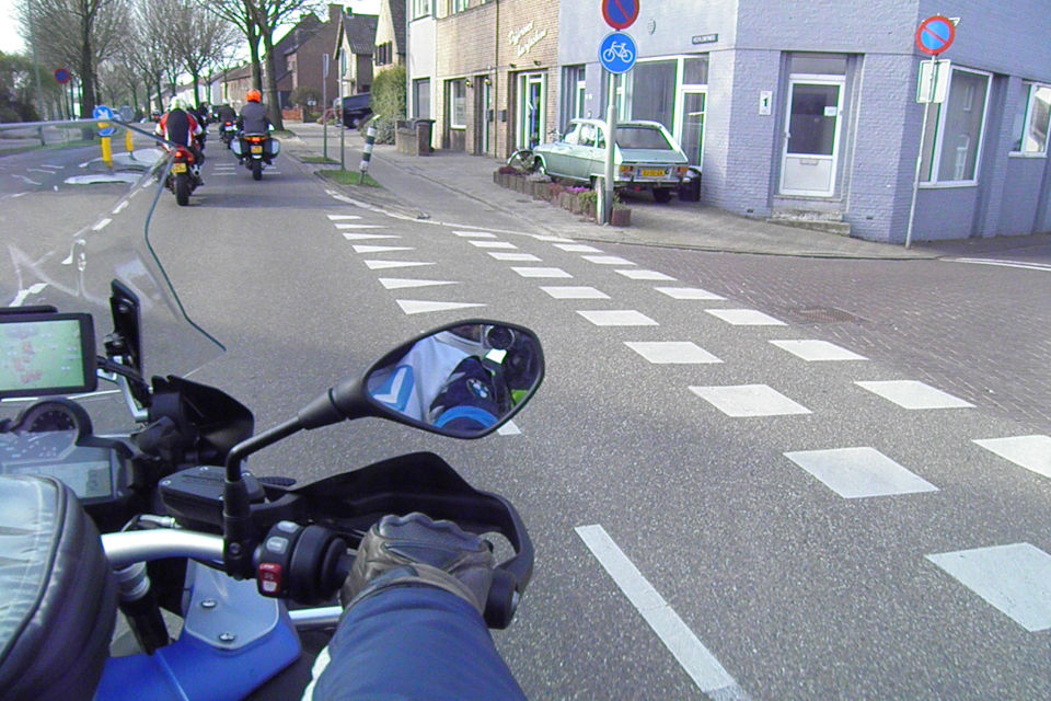 Motorrijbewijspoint Duiven theorie cursus online