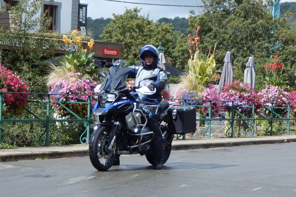 Motorrijbewijspoint Duiven examengarantie AVB en AVD